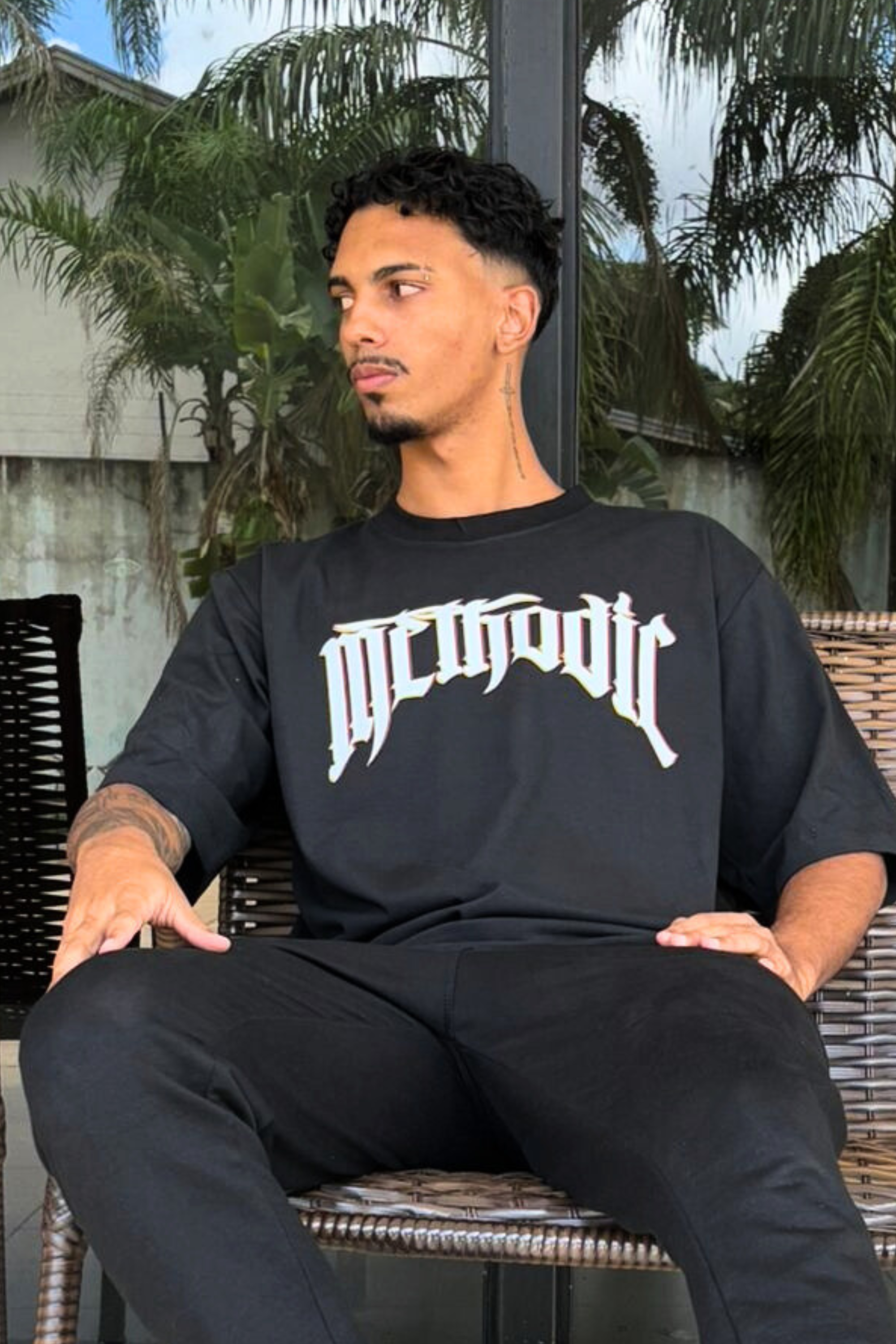 Camiseta Oversized Bad Dog EFC MEIO M.O