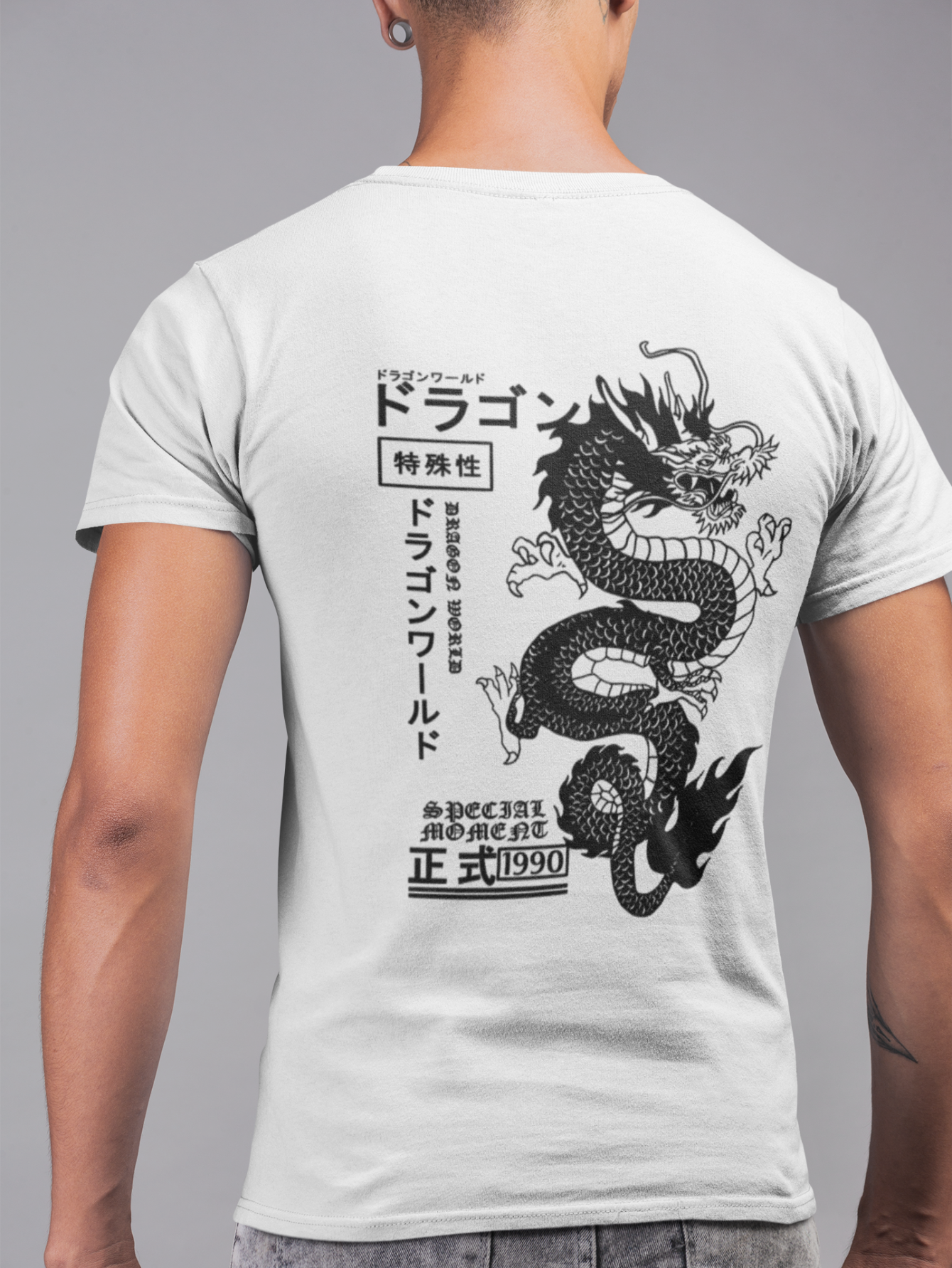 Kit Camiseta 2 Unidades Branca e Preta (Dragon's Legacy) ESTAMPA COSTAS